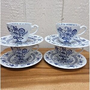 Set of  4 J & G Meakin Classic Blue Nordic / Blue Onion Cups and Saucers